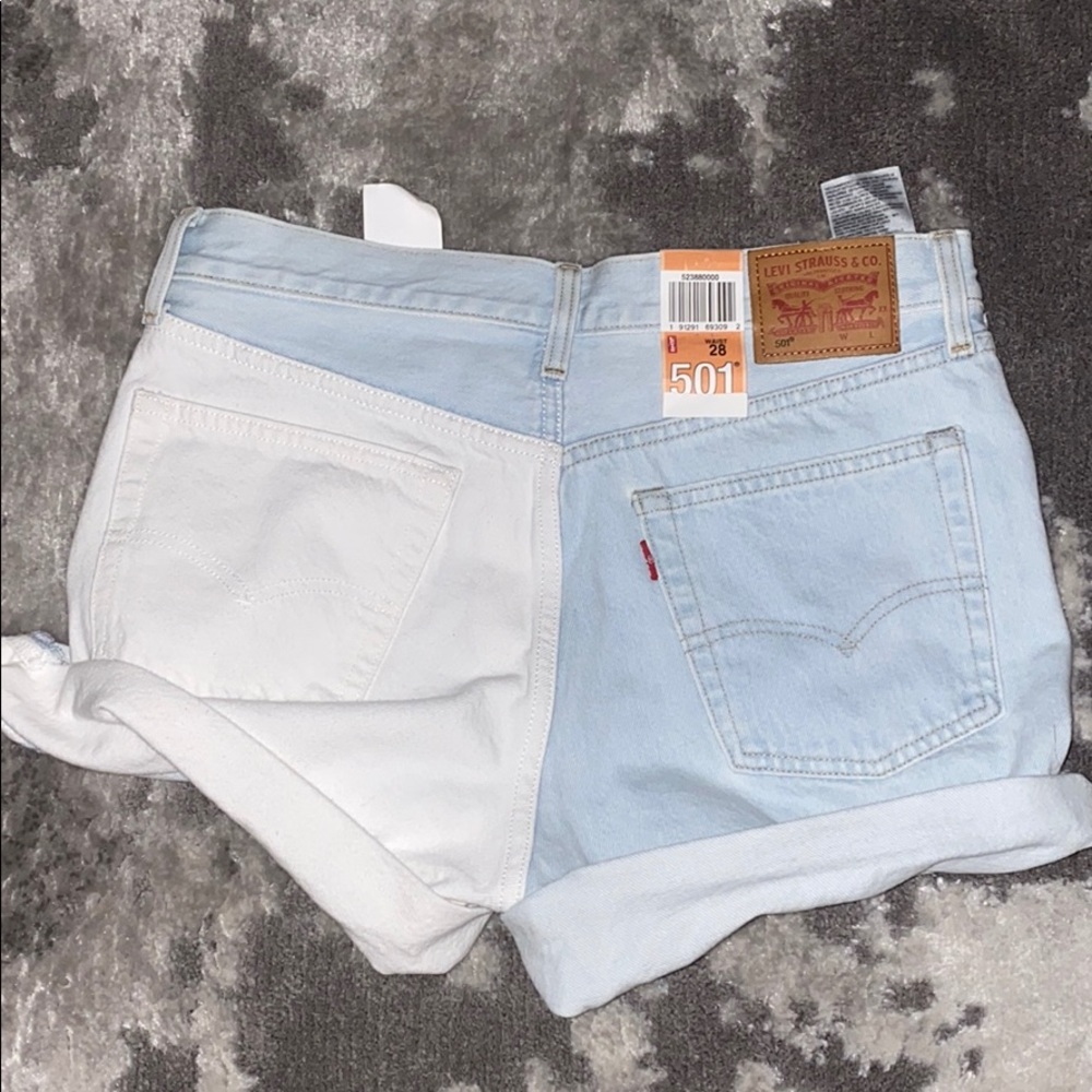 The cutest Levi’s shorts
